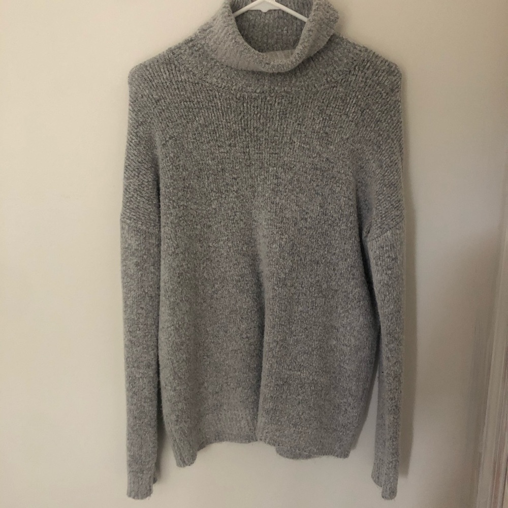 Gray turtle neck sweater